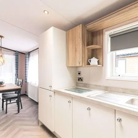 Truemans With Hot Tub *