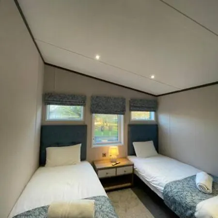 Truemans With Hot Tub *