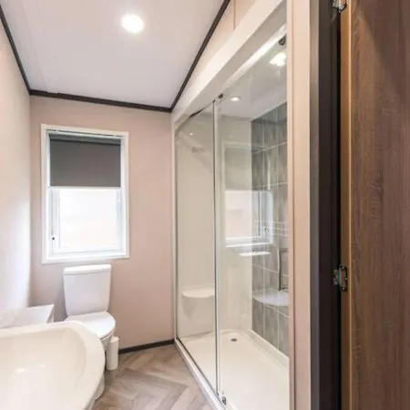 Truemans With Hot Tub *